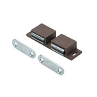 Loqueteaux magnétiques pour deux portes